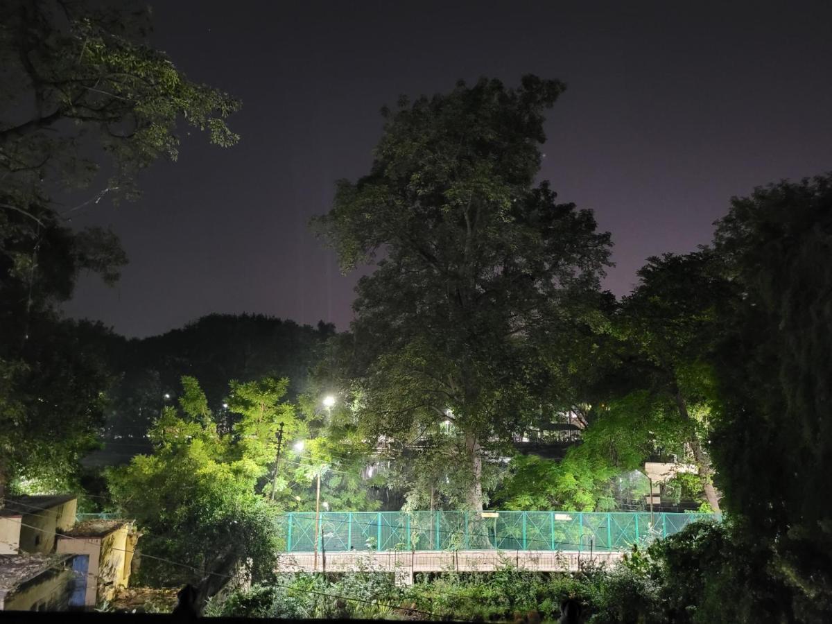 Hotel Ananda Kashi Варанаси Экстерьер фото