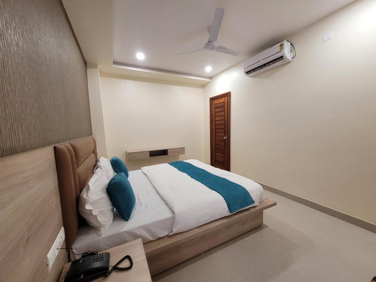 Hotel Ananda Kashi Варанаси Экстерьер фото