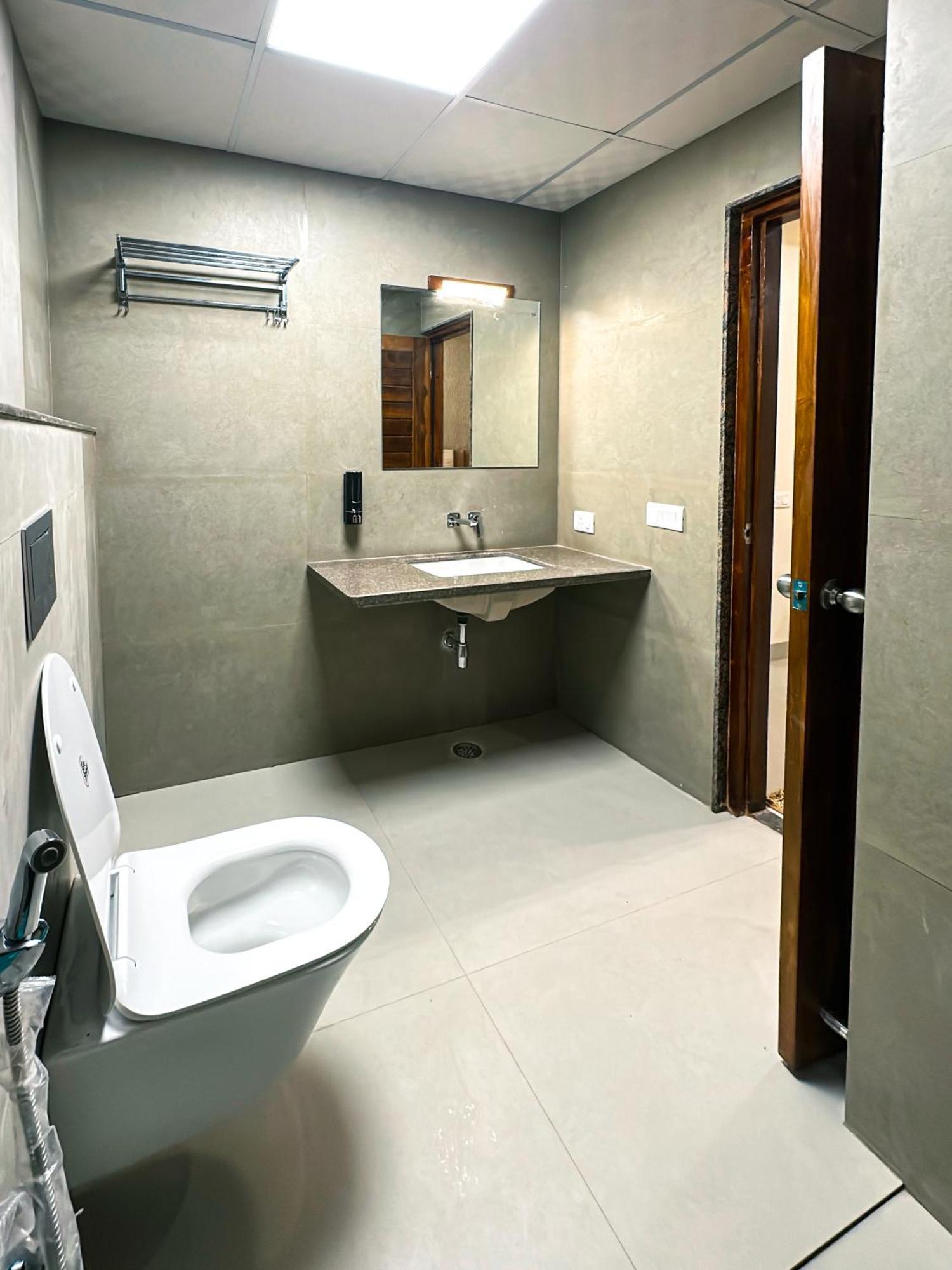 Hotel Ananda Kashi Варанаси Экстерьер фото